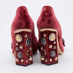 Pre Owned Dolce & Gabbana Red Velvet Jackie Embellished Block Heel Pumps Size 38.5