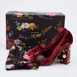 Pre Owned Dolce & Gabbana Red Velvet Jackie Embellished Block Heel Pumps Size 38.5