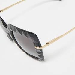 Pre Owned نظارة شمسية دولتشي آند غابانا متدرجة سوداء DG111 مربعة