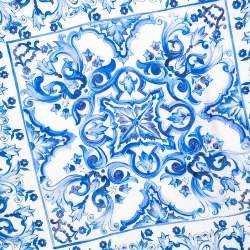 مملوكة مسبقًا Dolce & Gabbana Blue Majolica Printed Silk  Square Scarf