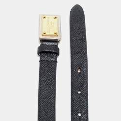 مملوكة مسبقًا حزام دولتشي أند غابانا جلد أسود مزين لوحة شعار الماركة 75 سم