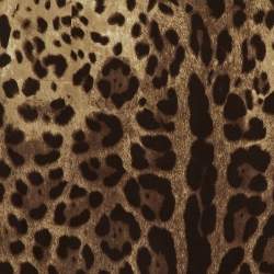 مملوكة مسبقًا تنورة دولتشي أند غابانا حرير بني بطبعة الفهد مع تفاصيل دانتيل وسط- كبرى