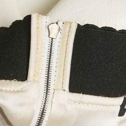 Pre Owned تنورة ميني جلد أبيض دولتشي آند غابانا مقاس متوسط