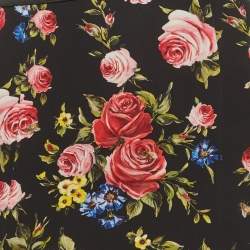 Pre Owned تنورة دولتشي أند غابانا حرير سوداء مطبوعة بنقشة الأزه ار صغيرة