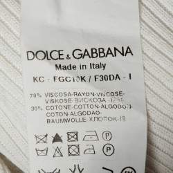 مملوكة مسبقًا كارديجان دولتشي آند غابانا محبوك باللون الأبيض مع أزرار في الأمام مقاس متوسط