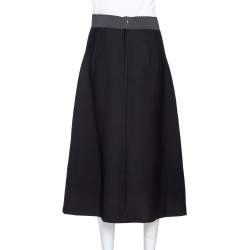 Pre Owned تنورة دولتشي أند غابانا صوف أسود أبليكات ورد قصة حرف إيه مقاس متوسط - ميديوم