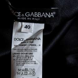 مملوكة مسبقًا فستان دولتشي أند غابانا مطبوع نقشة مفتاح كريب أسود M