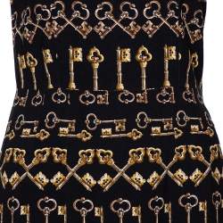 مملوكة مسبقًا فستان دولتشي أند غابانا مطبوع نقشة مفتاح كريب أسود M