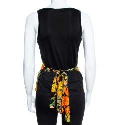 مملوكة مسبقًا توب دولتشي أند غابانا بلا أكمام قطن و حرير مطبوع مورد أسود مقاس متوسط (ميديوم)