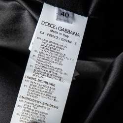 مملوكة مسبقًا جاكيت بليزر دولتشي أند غابانا صوف أسود مزخرف أحجار راين وكريستال قصير مقاس صغير - سمول 