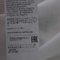 مملوكة مسبقًا تي شيرت دولتشي أند غابانا "أليغانزا" قطن أبيض بالشعار مقاس صغير جدًا - إكس سمول