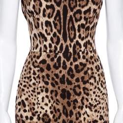 مملوكة مسبقًا فستان دولتشي أند غابانا حرير نقشة الفهد بني بلا أكمام مقاس كبير - لارج