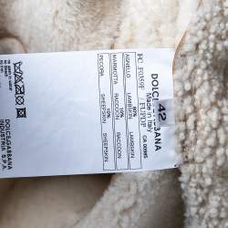 Pre Owned معطف دولتشي أند غابانا سويدي وفرو بني فاتح بصفين أزرار وحزام مقاس متوسط - ميديوم