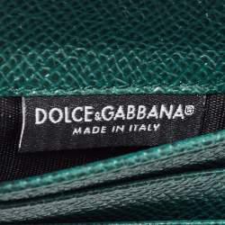 Pre Owned Dolce & Gabbana Green Leather Logo Plaque Trifold Wallet