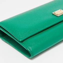 Pre Owned Dolce & Gabbana Green Leather Flap Continental Wallet