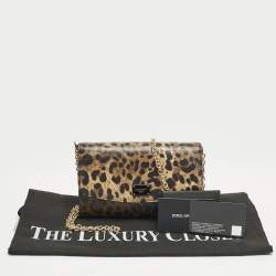 مملوكة مسبقًا Dolce & Gabbana Brown Leopard Print Coated Canvas Dauphine Wallet On Chain