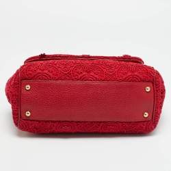 مملوكة مسبقًا حقيبة دولتشي أند غابانا ميس سيسيلي متوسطة حمراء زهرية كروشيه قماش يد علوية