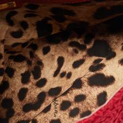 مملوكة مسبقًا حقيبة دولتشي أند غابانا ميس سيسيلي متوسطة حمراء زهرية كروشيه قماش يد علوية