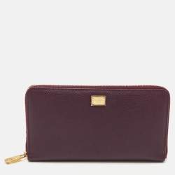 مملوكة مسبقًا Dolce & Gabbana Logo Purple Leather Zip Around Clutch