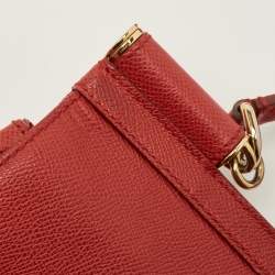 مملوكة مسبقًا حقيبة دولتشي أند غابانا ميس سيسيلي متوسطة يد علوية جلد أحمر