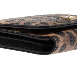 مملوكة مسبقًا Dolce & Gabbana Brown Leopard Print Coated Canvas and Leather Sicily Smartphone Von Bag