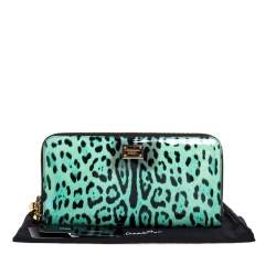Pre Owned Dolce & Gabbana Green/Black Leopard Print Patent Leather Oversized Clutch