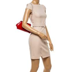 مملوكة مسبقًا Dolce & Gabbana Red Patent Leather Chain Frame Clutch