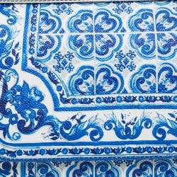 مملوكة مسبقًا حقيبة دولتشي أند غابانا ميس سيسيلي جلد أزرق طباعة مايوليكا متوسطة