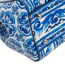 مملوكة مسبقًا حقيبة دولتشي أند غابانا ميس سيسيلي جلد أزرق طباعة مايوليكا متوسطة