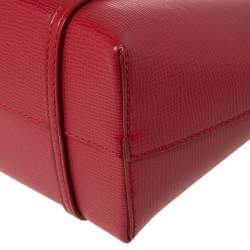 مملوكة مسبقًا Dolce & Gabbana Red Leather Escape Ocean Tote