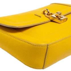 مملوكة مسبقًا حقيبة كروس دولتشي أند غابانا قلاب قفل جلد أصفر