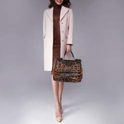 مملوكة مسبقًا حقيبة دولتشي أند غابانا ميس سيسيلي كانفاس مقوى بنقشة الفهد بني / أسود بيد علوية كبيرة