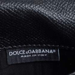 مملوكة مسبقًا محفظة بسلسلة دولتشي أند غابانا ميس سيسيلي فون جلد أبيض منقط