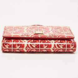 Pre Owned Dolce & Gabbana Red/Cream Majolica Print PVC Miss Sicily Von Wallet