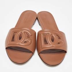 مملوكة مسبقًا Dolce & Gabbana Brown Leather DG Millennials Flat Sandals Size 42