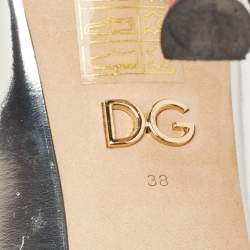 Pre Owned Dolce & Gabbana Silver Fur and Leather Tiger Embellished Pumps Size 38