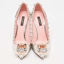 Pre Owned Dolce & Gabbana Silver Fur and Leather Tiger Embellished Pumps Size 38