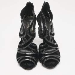 مملوكة مسبقًا صندل دولتشي آند غابانا جلد أسود ومخملي بأصابع مفتوحة ومفرغة مقاس 40