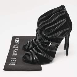 مملوكة مسبقًا صندل دولتشي آند غابانا جلد أسود ومخملي بأصابع مفتوحة ومفرغة مقاس 40