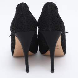 مملوكة مسبقًا Dolce & Gabbana Black Lace Flower Lace Embellished Platform Pumps Size 38
