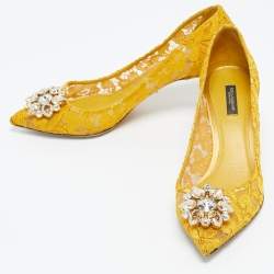 مملوكة مسبقًا Dolce & Gabbana Yellow Lace and Mesh Bellucci Crystal Embellished Pointed Toe Pumps Size 40