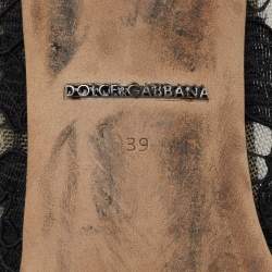 Pre Owned Dolce & Gabbana Black Lace Devotion Pumps Size 39