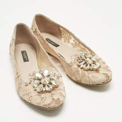 Pre Owned Dolce & Gabbana Beige Lace Crystal Embellish Ballet Flats Size 39