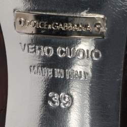 مملوكة مسبقًا بوت دولتشي أند غابانا شعر العجل باللون الأرجواني والبني وجلد الثعبان بطول الركبة مقاس 39