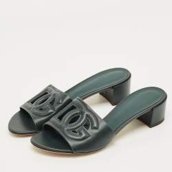 مملوكة مسبقًا Dolce & Gabbana DG Logo Cut-Out Size 38 Green Leather Slide Sandals