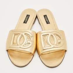 Pre Owned حذاء سلايد دولتشي أند غابانا شعار دي جي ذهبي جلد مقاس 37