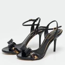 مملوكة مسبقًا Dolce & Gabbana Size 36 Two Tone Patent Leather Bow Ankle Strap Sandals