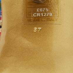 مملوكة مسبقًا صندل دولتشي آند غابانا قماش بروكيد مطبّع بالزهور الحمراء بكعب مسطح مقاس 35