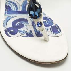 مملوكة مسبقًا Dolce & Gabbana Size 38 Multicolor Patent Leather Crystals Embellished Thong Flats