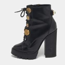 مملوكة مسبقًا حذاء بوت كاحل دولتشي أند غابانا كومبات مزخرف كباسين منقوش ذهبي جلد أسود مقاس 37